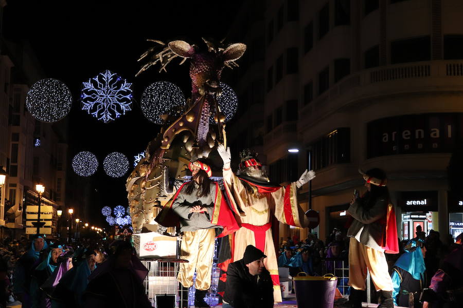 Fotos: La Cabalgata de Reyes de Burgos, en imágenes