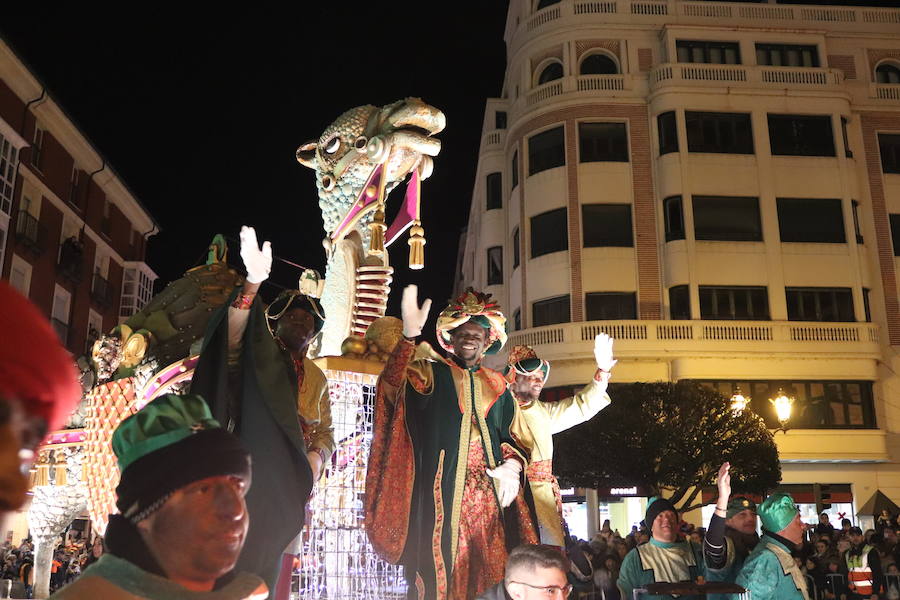 Fotos: La Cabalgata de Reyes de Burgos, en imágenes