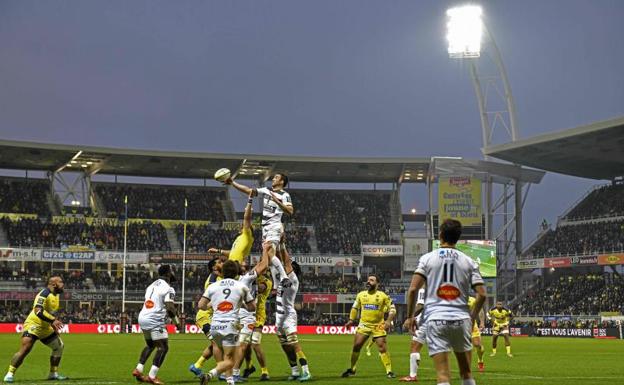 Imagen de un partido de rugby disputado en la localidad francesa de Clermont-Ferrand. 