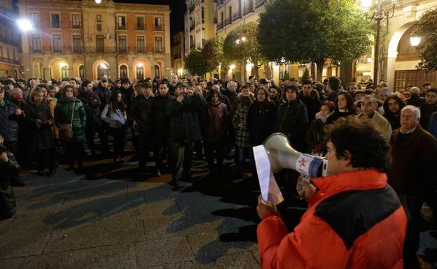 Zamora también se unió a las protestas en apoyo del barrio burgalés. 