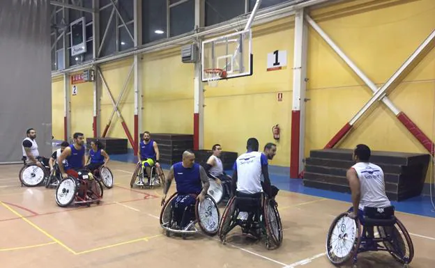 Jugadores de Servigest durante un entrenamiento. 