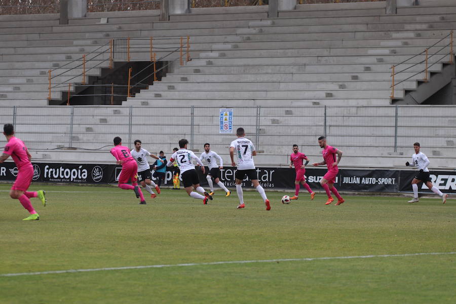 El Burgos CF ha ganado 2-0 a la Ponferradina en el estadio municipal de EL Plantío con goles de Chevi y Andrés