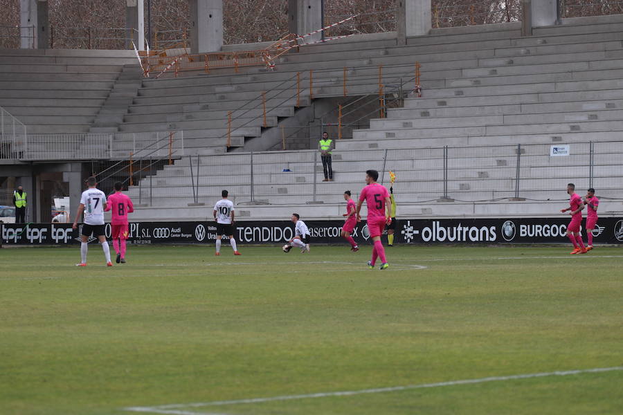 El Burgos CF ha ganado 2-0 a la Ponferradina en el estadio municipal de EL Plantío con goles de Chevi y Andrés