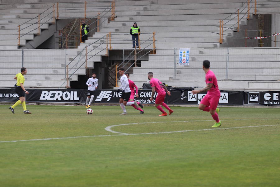 El Burgos CF ha ganado 2-0 a la Ponferradina en el estadio municipal de EL Plantío con goles de Chevi y Andrés