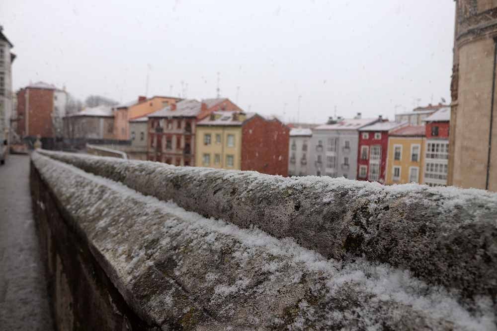 Fotos: Llegan los primeros copos de nieve a Burgos