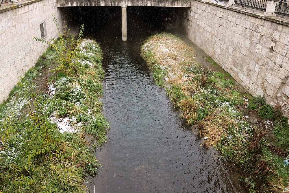 Fotos: Llegan los primeros copos de nieve a Burgos