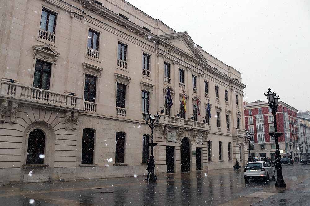 Fotos: Llegan los primeros copos de nieve a Burgos