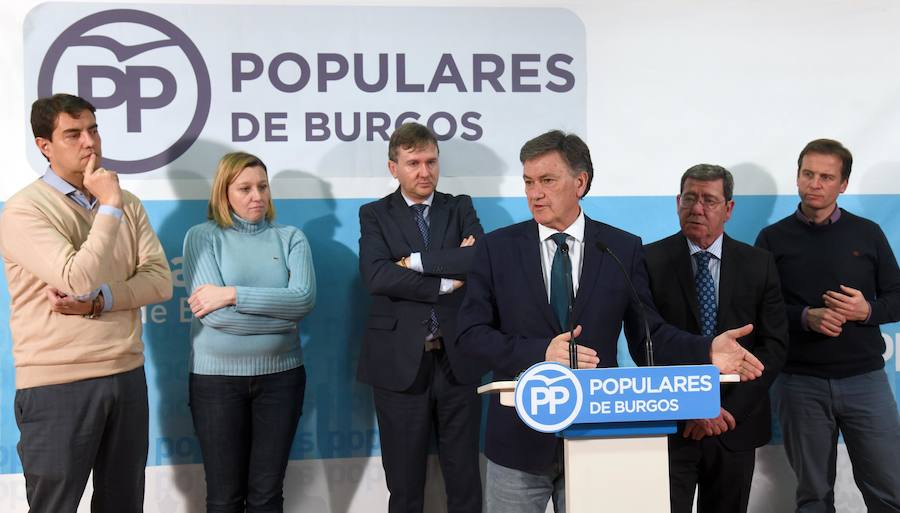 En el centro, el secretario Autonómico del Partido Popular (PP) de Castilla y León y director de campaña, Francisco Vázquez. 