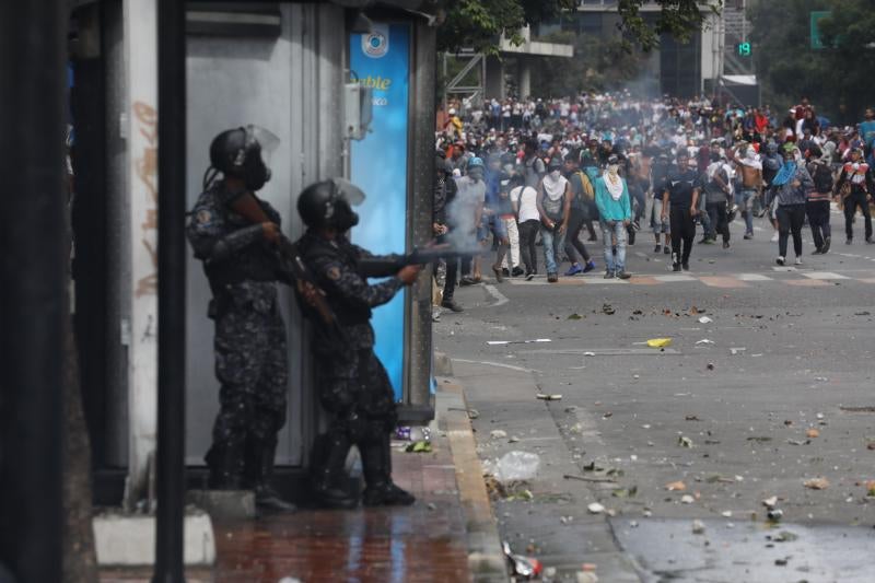 Fotos: Enfrentamientos en Venezuela tras la autoproclamación de Juan Guaidó