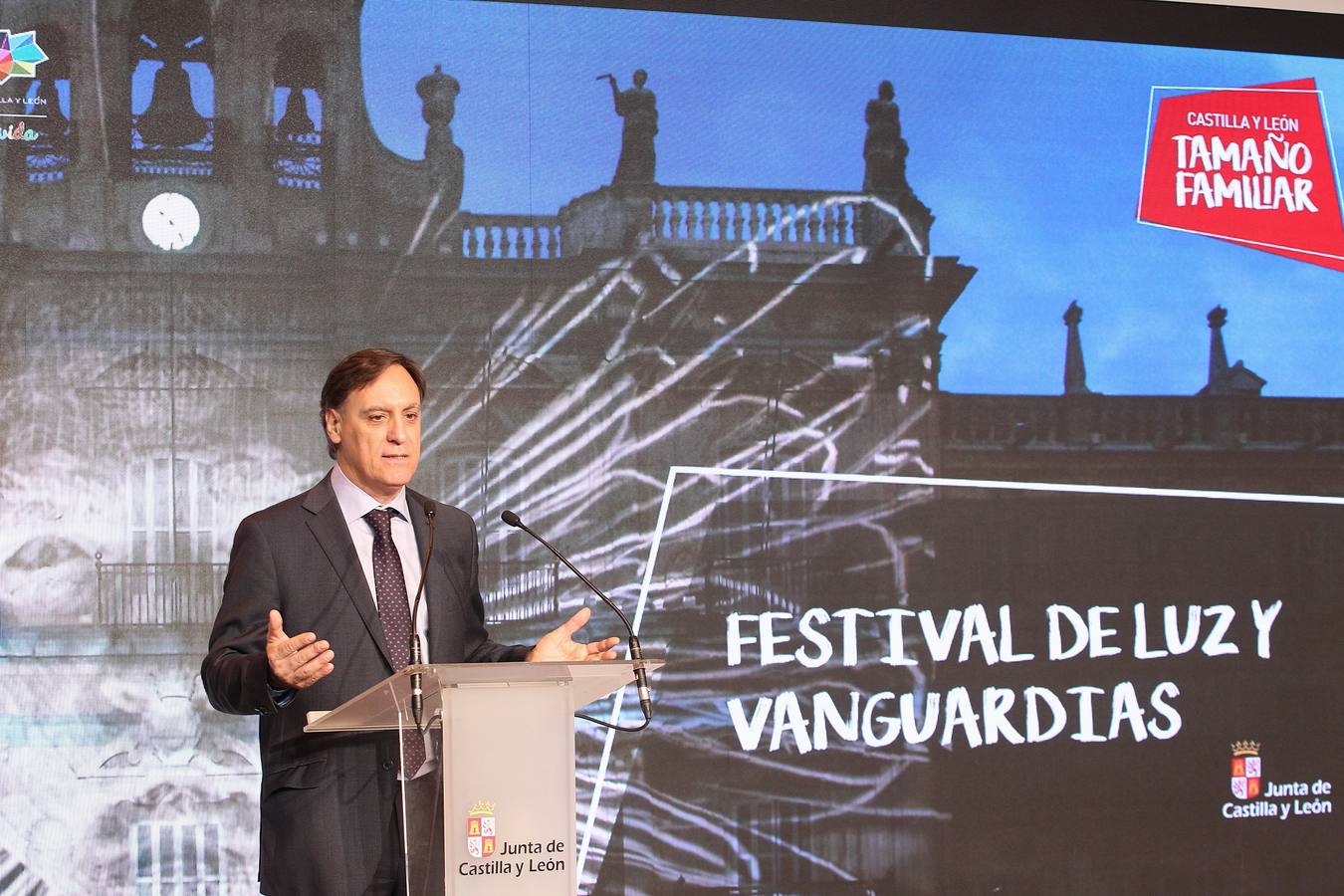 El alcalde de Salamanca, Carlos García, presenta el festival de La Luz y Vanguardias.