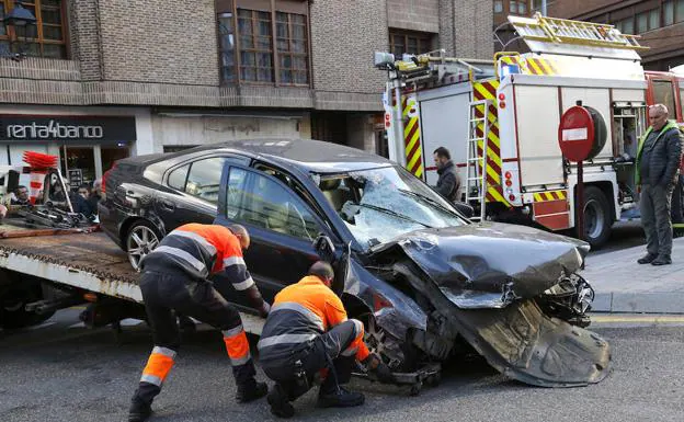 Galería. Retirada del vehículo accidentado. 