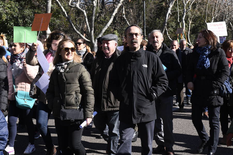 Fotos: Manifestación en Valladolid en defensa de la sanidad pública de Castilla y León