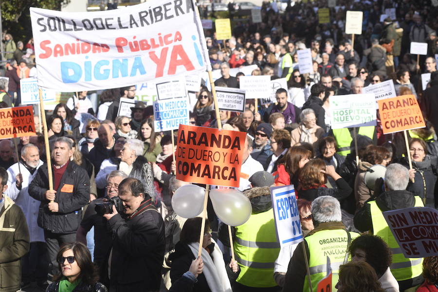 Fotos: Manifestación en Valladolid en defensa de la sanidad pública de Castilla y León