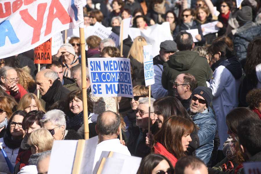 Fotos: Manifestación en Valladolid en defensa de la sanidad pública de Castilla y León