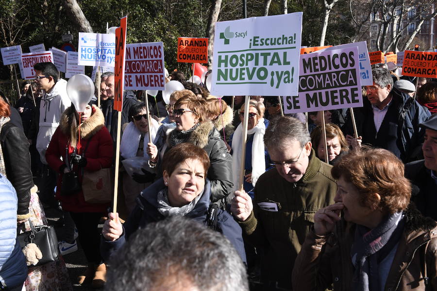 Fotos: Manifestación en Valladolid en defensa de la sanidad pública de Castilla y León