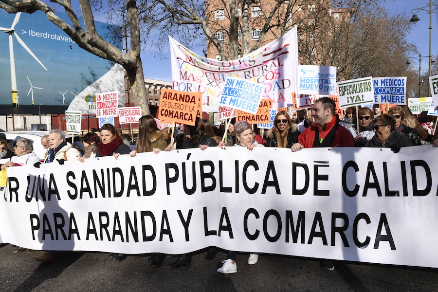 Fotos: Manifestación en Valladolid en defensa de la sanidad pública de Castilla y León