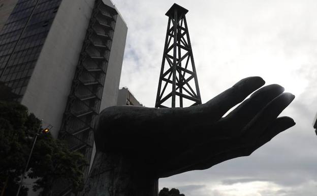 Vista de la sede principal de Petróleos de Venezuela (Pdvsa), este miércoles en Caracas (Venezuela). 