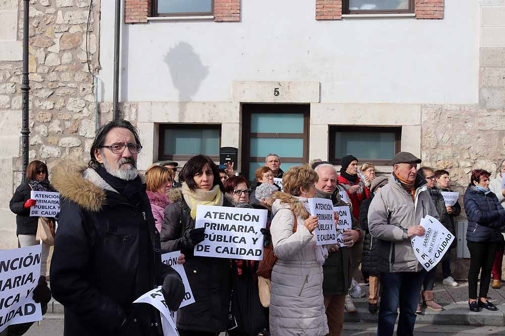 Fotos: Los vecinos mantienen sus protestas por los recortes sanitarios que afectan al Centro de Salud de Los Cubos