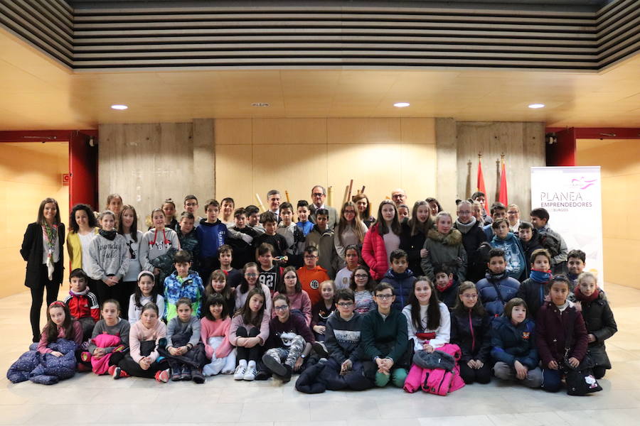 Fotos: Las Cooperativas escolares de Planea Emprededores ya ha registrado sus estatutos