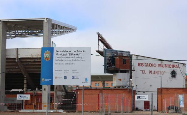 Las obras en El Plantío deberían haber concluido ya. 