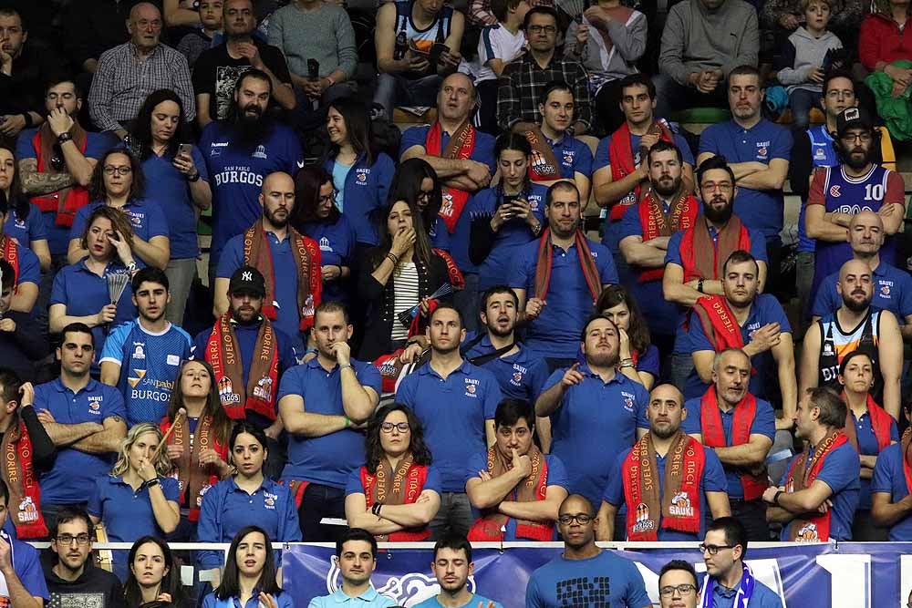 Fotos: Si has estado en el Coliseum viendo al San Pablo Burgos con el Guipuzcoa Basquet, búscate