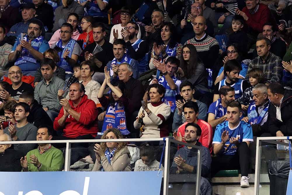 Fotos: Si has estado en el Coliseum viendo al San Pablo Burgos con el Guipuzcoa Basquet, búscate