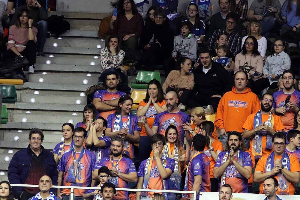 Fotos: Si has estado en el Coliseum viendo al San Pablo Burgos con el Guipuzcoa Basquet, búscate