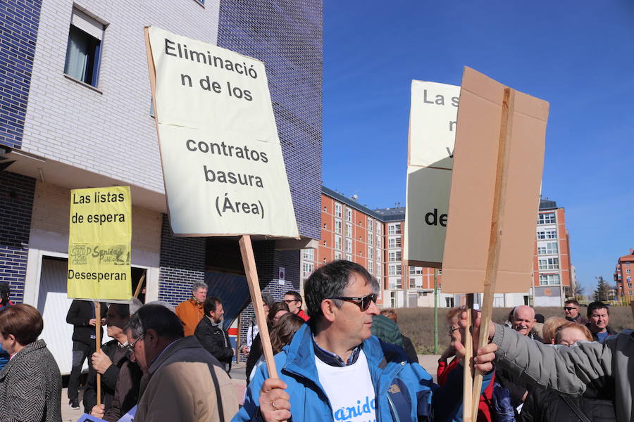 Fotos: Imágenes de la manifestación por la Atención Primaria en Burgos