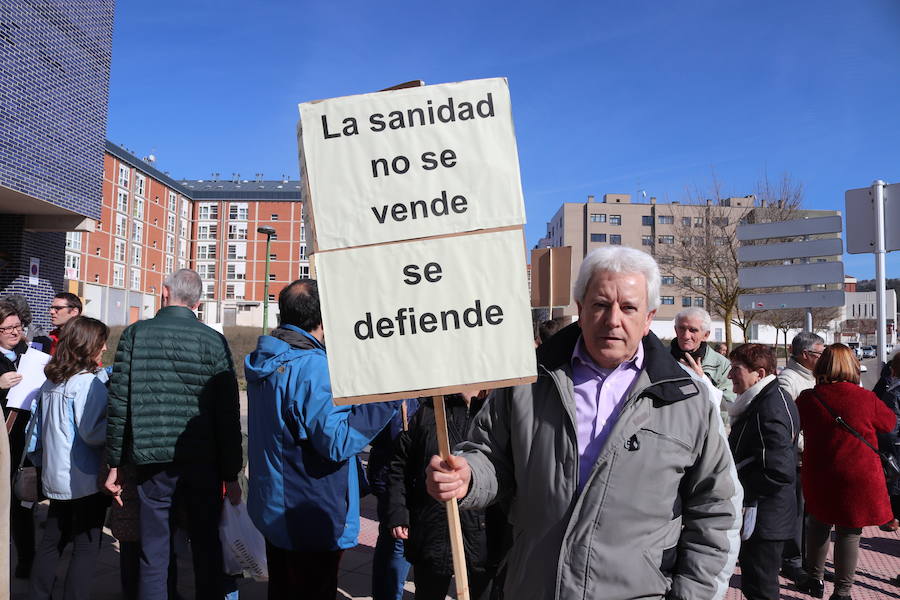 Fotos: Imágenes de la manifestación por la Atención Primaria en Burgos