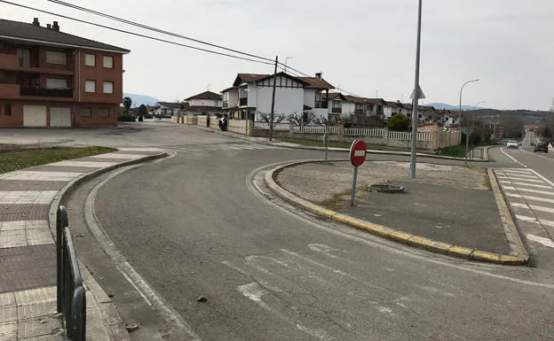 Rotonda de Granja San Pedro donde se prevé instalar una marquesina. 