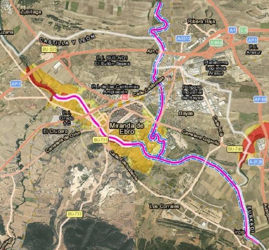 Línea rosa: tramo de la ARPSI del alto Ebro en Miranda de Ebro. La antigua zona tiene el borde blanco y la ampliación, el borde discontinuo azul.