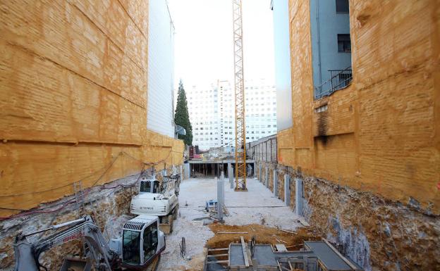 Edificio de viviendas en construcción en Oviedo. 