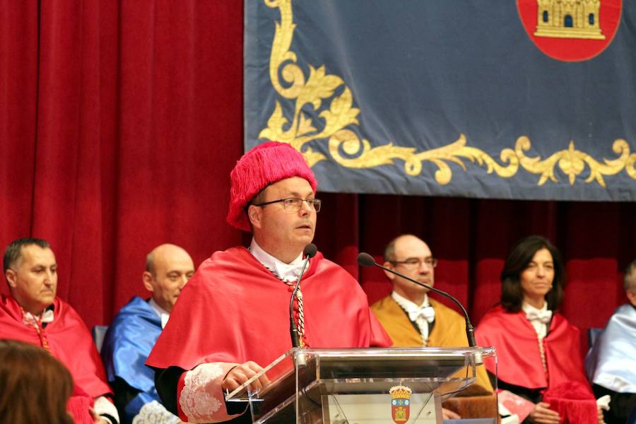 La Universidad de Burgos arranca los actos de conmemoración del 25 aniversario nombrando doctora 'Honoris Causa' a la científica Margarita Salas, durante los actos del Día del Doctor