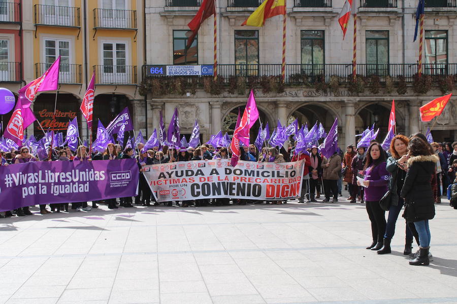 Las reivindicaciones del 8 de Marzo han movilizado, conjuntamente, a estudiantes y trabajadoras contra la discriminación laboral de las mujeres y el techo de cristal