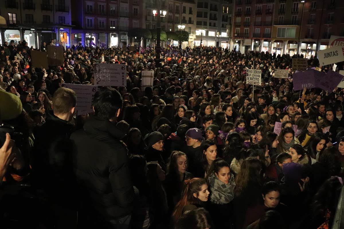 Más de 15.000 burgaleses se suman a otra movilización del 8-M histórica.