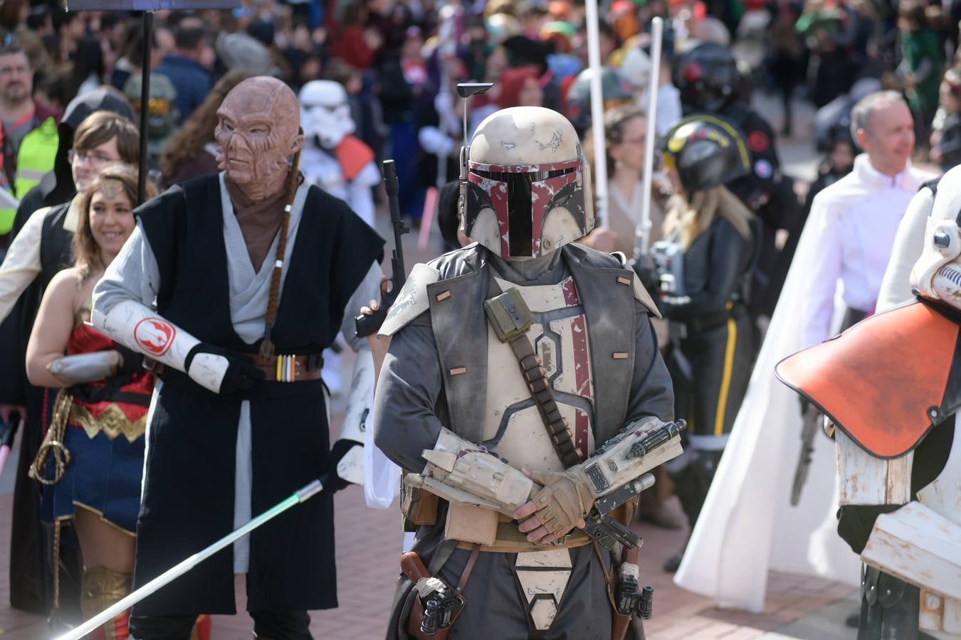 Fotos: Gran desfile Cosplay en Valladolid con motivo del XIII Salón del cómic y del manga de Castilla y León