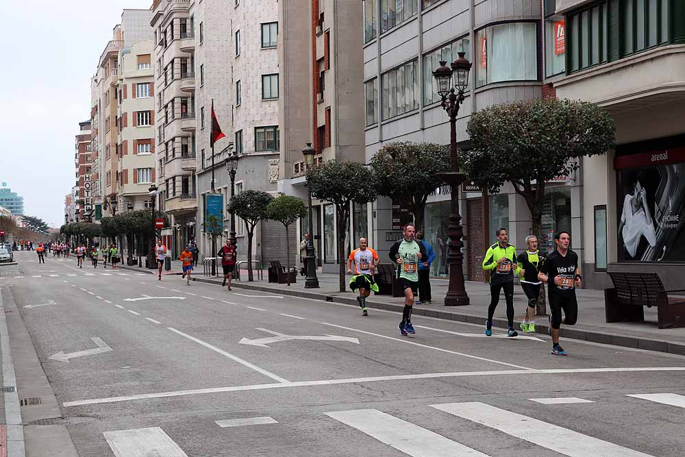 Alrededor de 700 burgaleses se suman a la primera carrera solidaria TDAH Bricomart Burgos, a beneficio de la Asociación Burgalesa de Afectados por el Déficit de Atención con o sin hiperactividad de Burgos