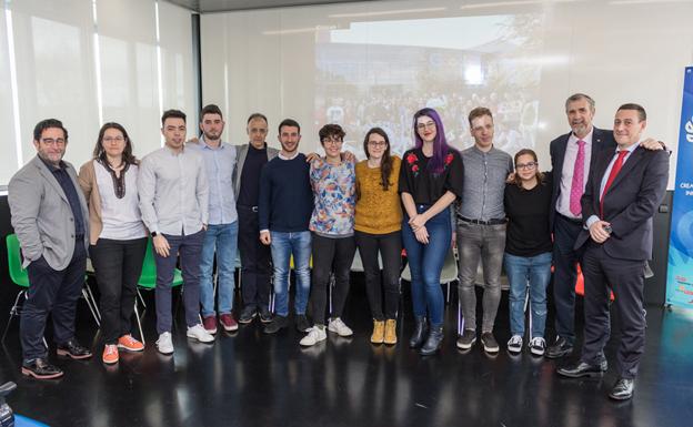 Representantes de los proyectos premiados en la VIII edición del Programa Explorer Burgos. 