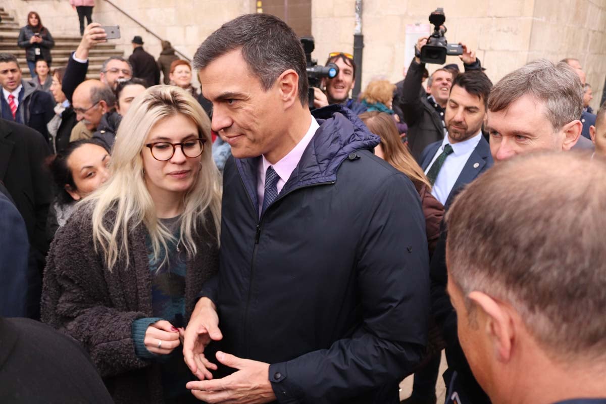 El presidente del Gobierno, Pedro Sánchez, ha culminado su viaje a Burgos con una visita a la Catedral.