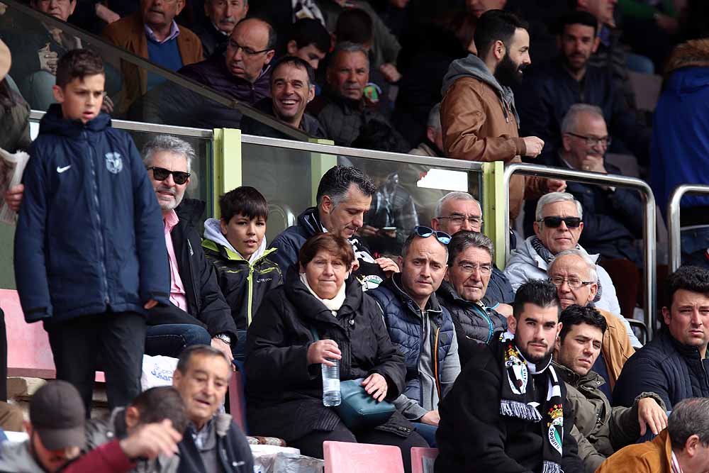 Fotos: Si has estado viendo al Burgos CF contra la UD Las Palmas Atlético búscate