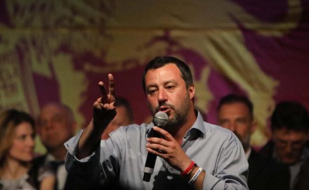 El viceprimer ministro y titular de Interior italiano, Matteo Salvini, da un discurso durante un evento de la Liga, el domingo 24, en Treviso. 