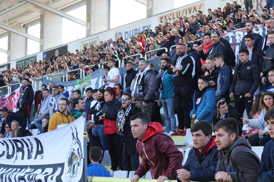 Fotos: ¿Has estado viendo el partido entre el Burgos CF y el Real Madrid Castilla? ¡Búscate!