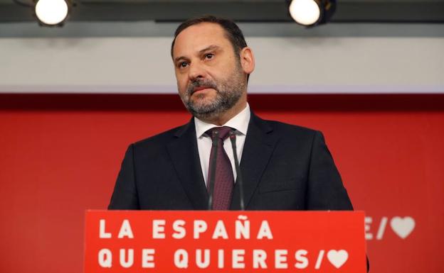 El secretario de Organización del PSOE, José Luis Ábalos, durante la rueda de prensa sobre actualidad política.