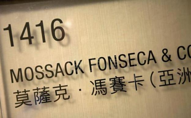 Un cartel de la empresa Mossack Fonseca en sus oficinas de Hong Kong, China. 