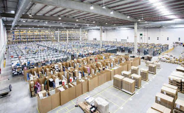 Centro logístico de Amazon España en San Fernando de Henares.