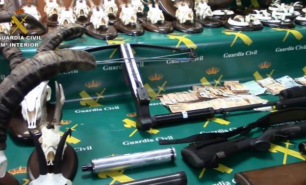 Desmantelado un taller ilegal de armas que se vendían por encargo por toda España