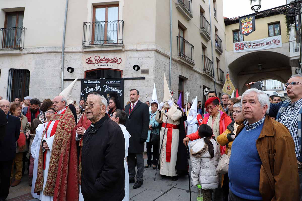 Fotos: Dolor con la caída y rotura de la imagen del Santísimo Cristo de Burgos