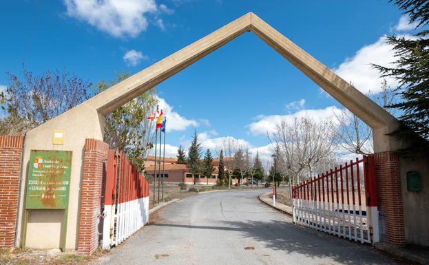 Acceso a la Escuela de Capacitación Agraria de Ávila.