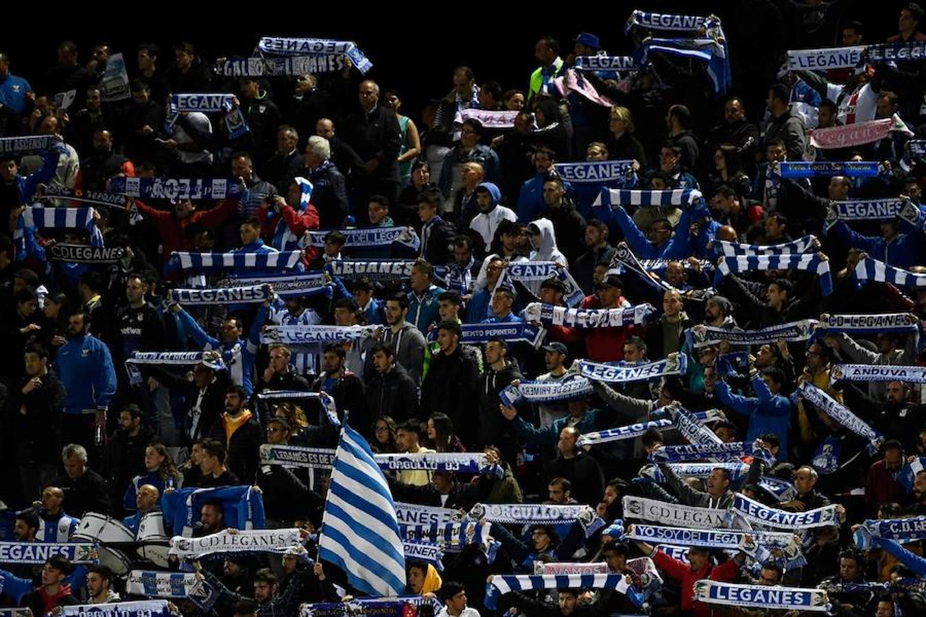 Butarque vivió una noche de emociones con la visita del Real Madrid, que jugó su primer partido de esta Liga en lunes.