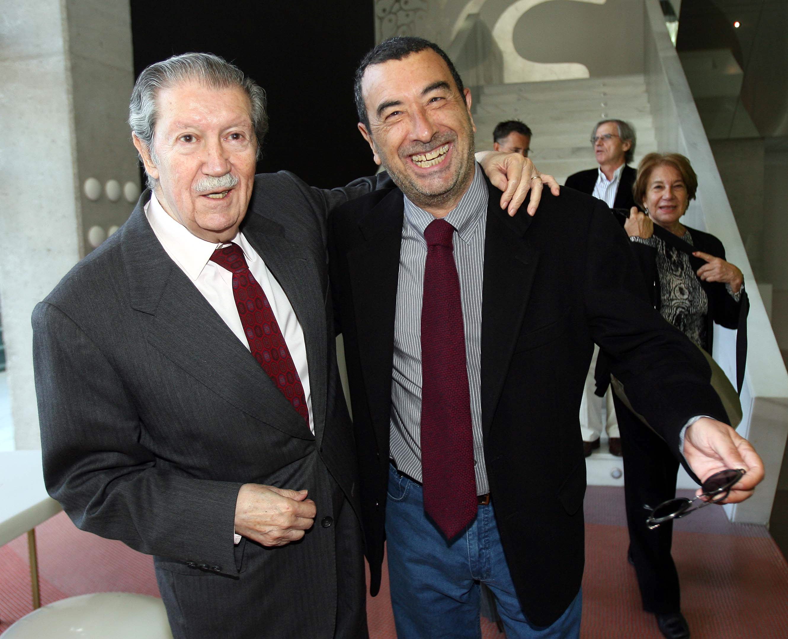 2008. Junto al director de cine José Luis Garci, durante un congreso internacional de articulismo literario.